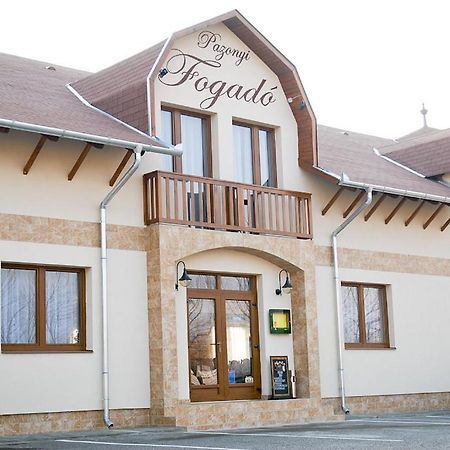 Pazonyi Fogado Es Etterem Hotel Nyirpazony Luaran gambar