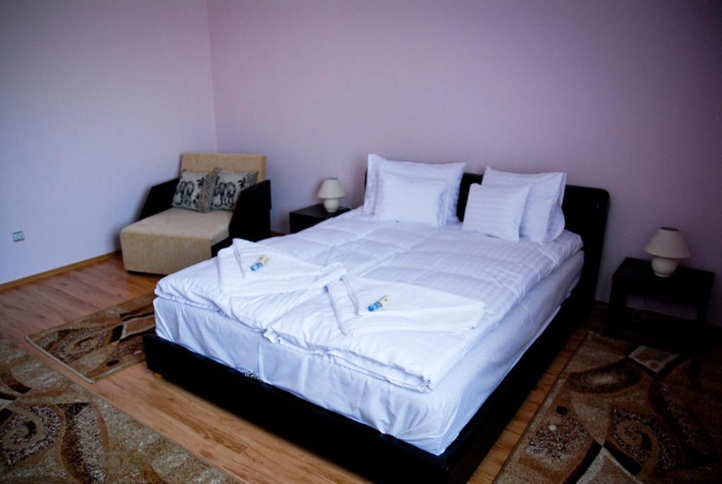 Pazonyi Fogado Es Etterem Hotel Nyirpazony Bilik gambar